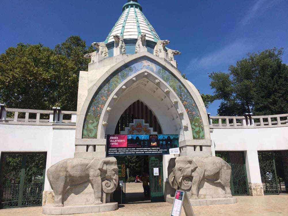 The entrance to the Budapest Zoo