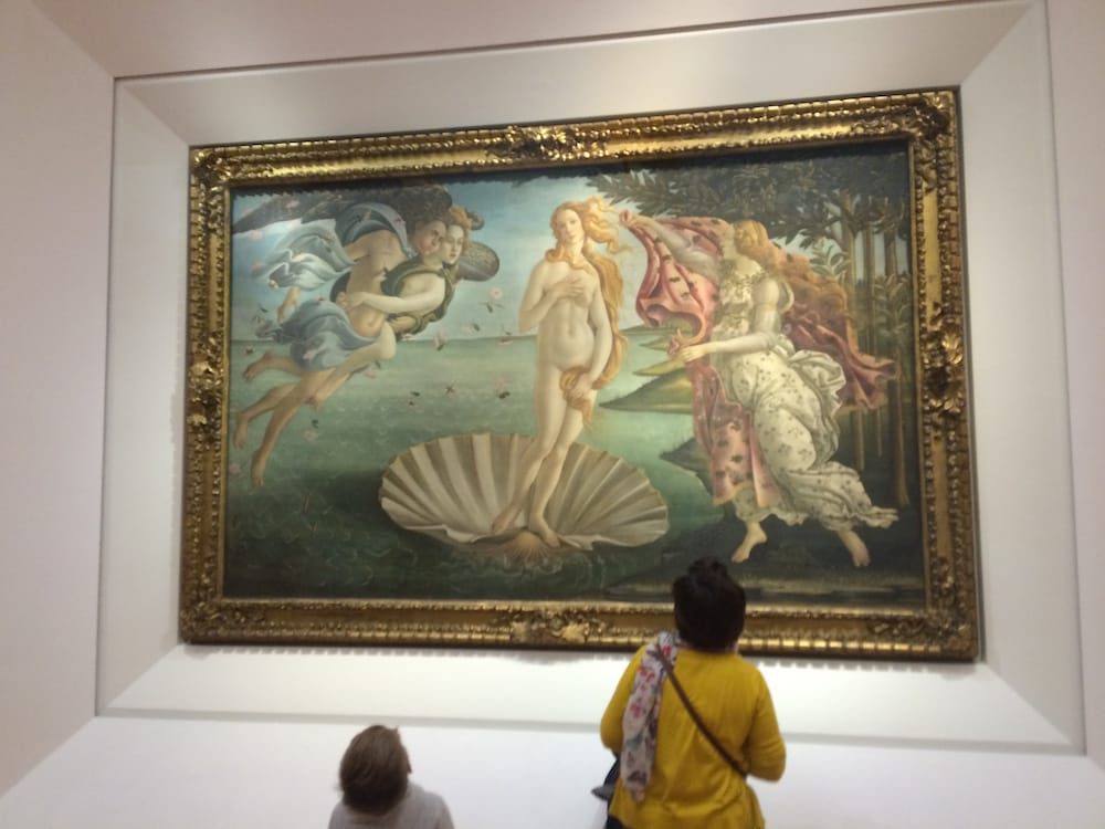 Uffizi, we finally come to Boticelli's Venus, in its full glory